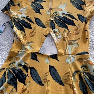 New with tags Dex dress. XS